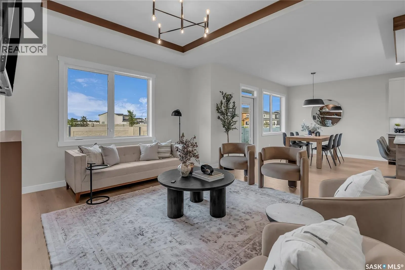 463 Traeger CLOSE