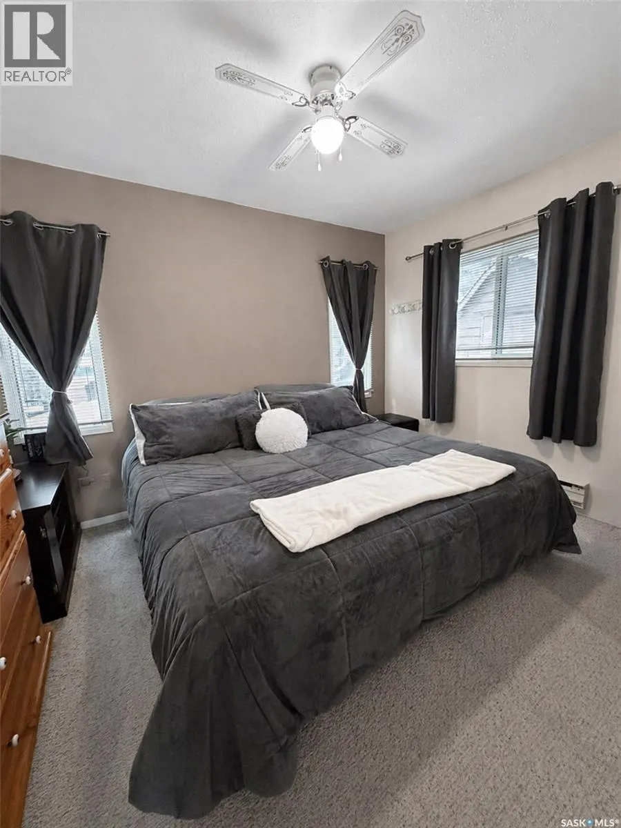 619 Marine DRIVE