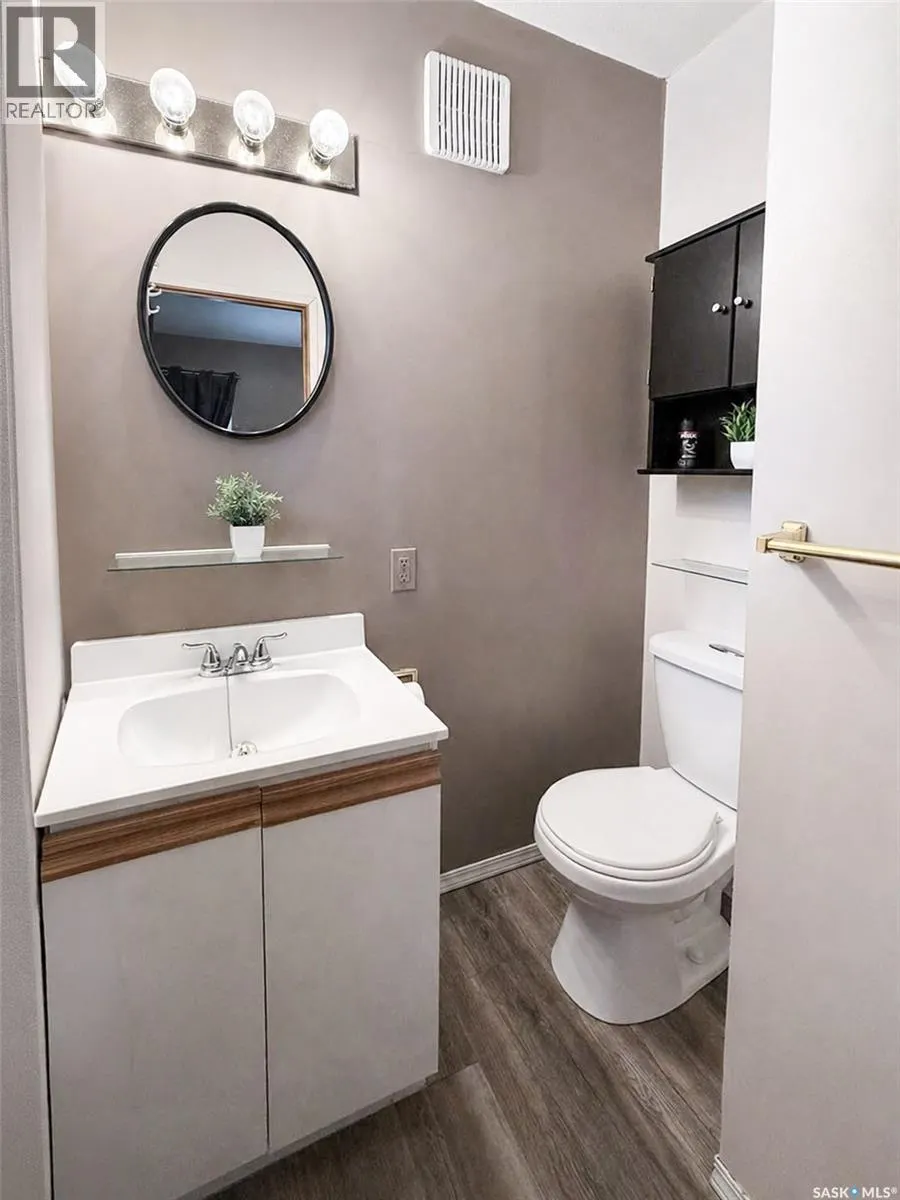 619 Marine DRIVE