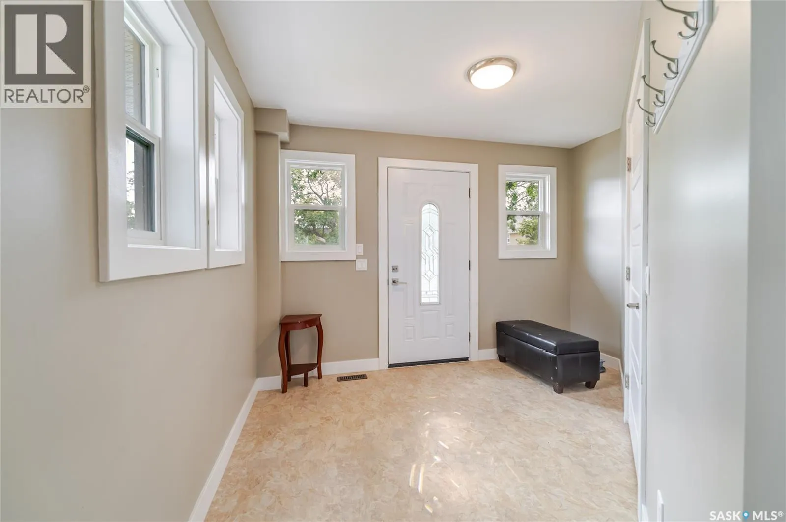 414 Main STREET S