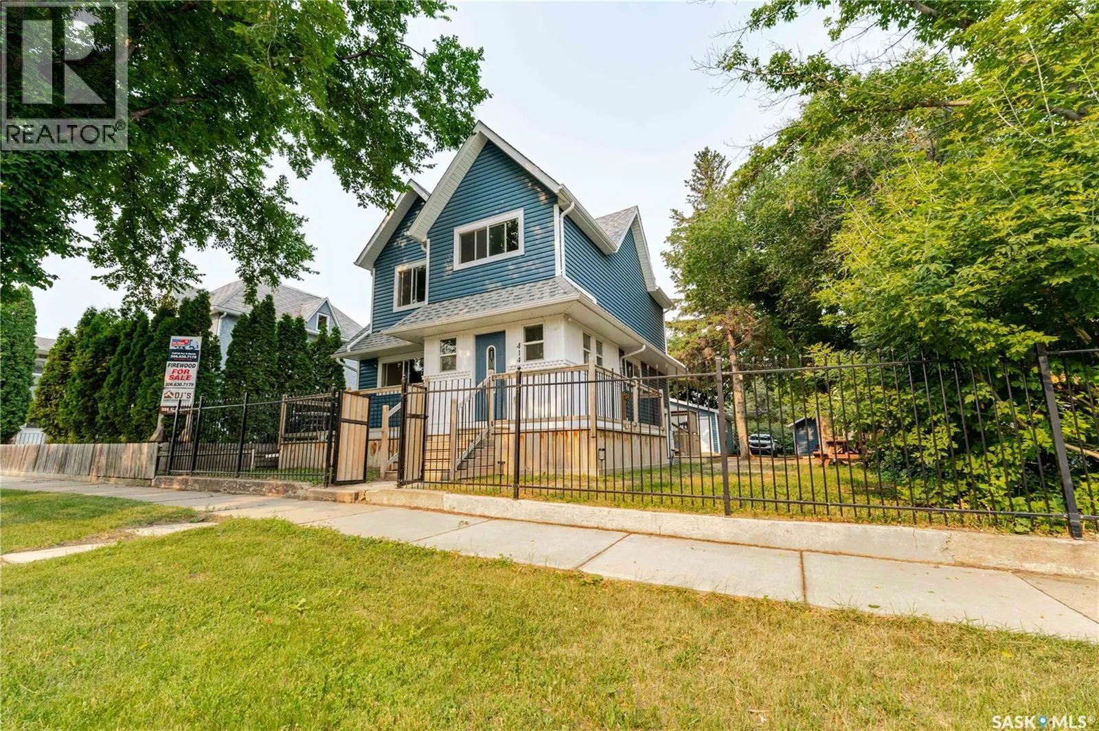 414 Main STREET S