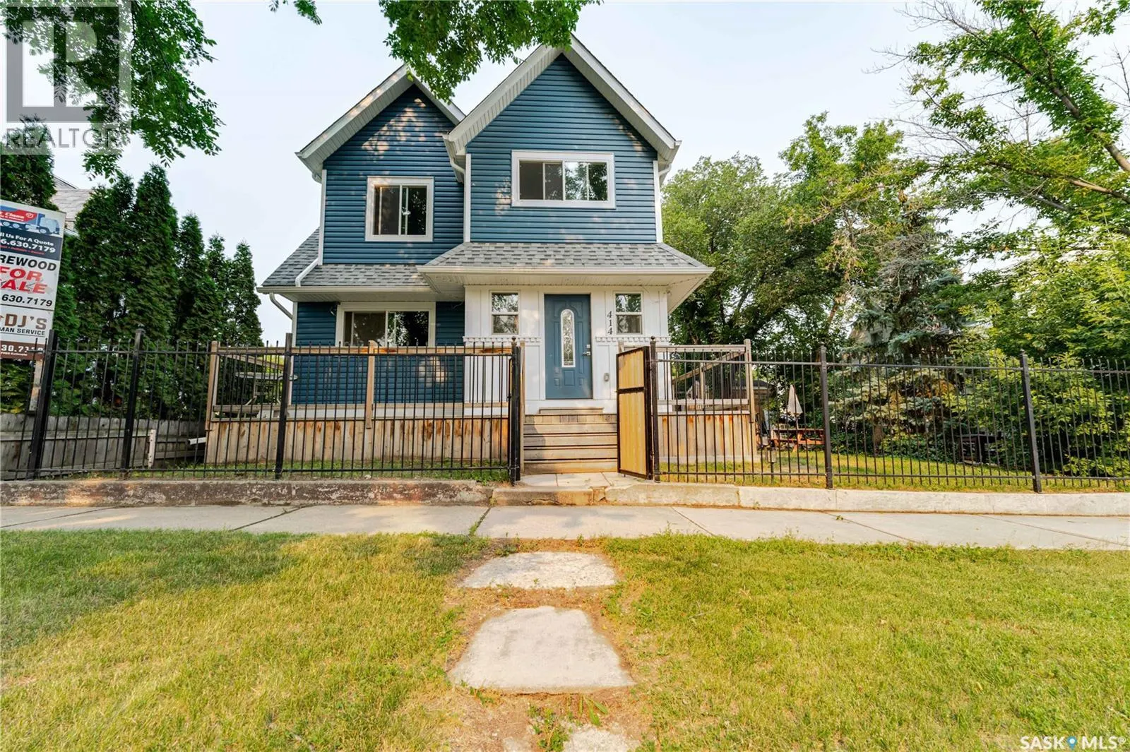 414 Main STREET S