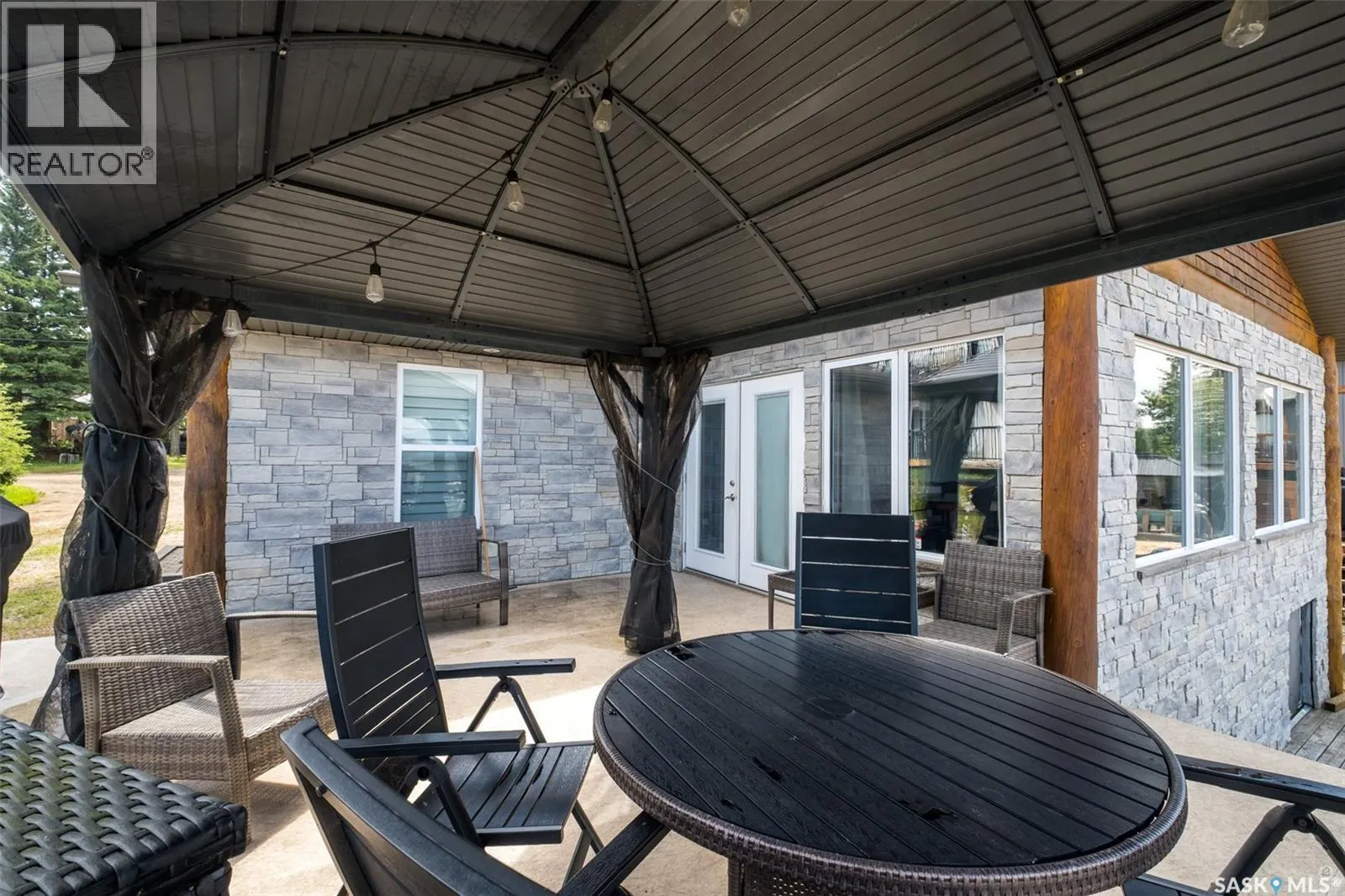128 Jacobson DRIVE