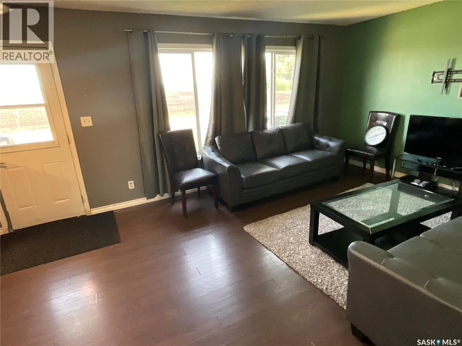 217 3rd STREET N