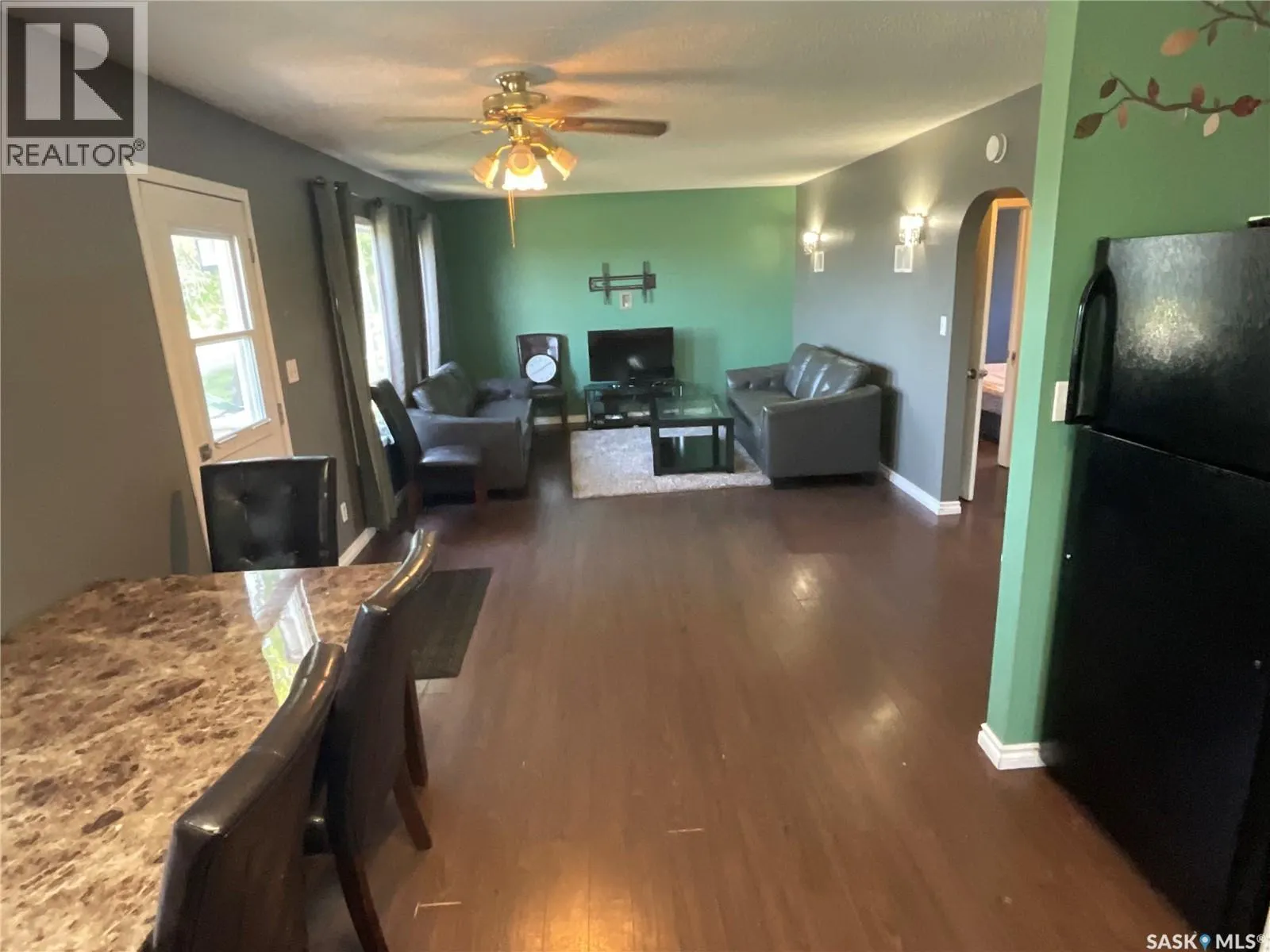 217 3rd STREET N