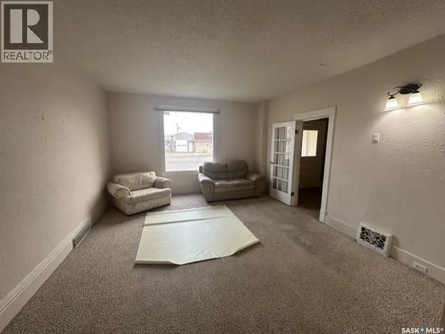 310 High STREET W