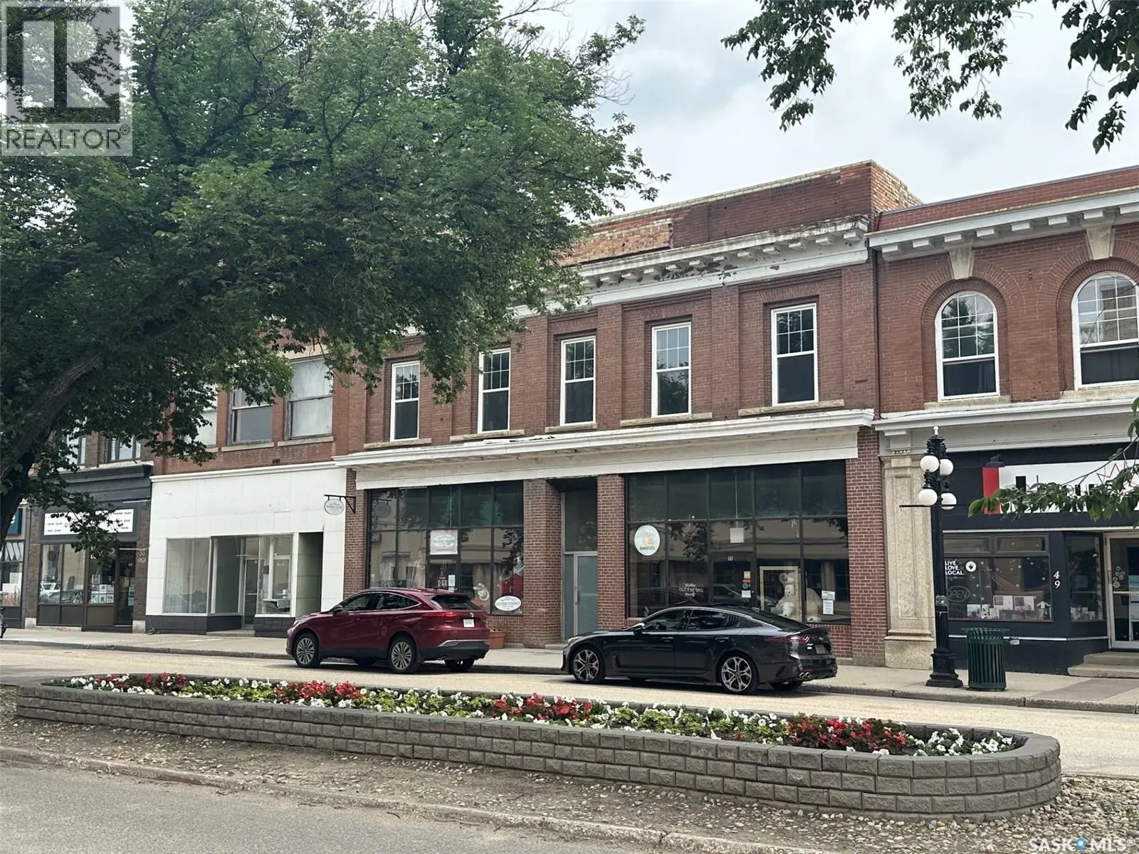 41 High STREET W