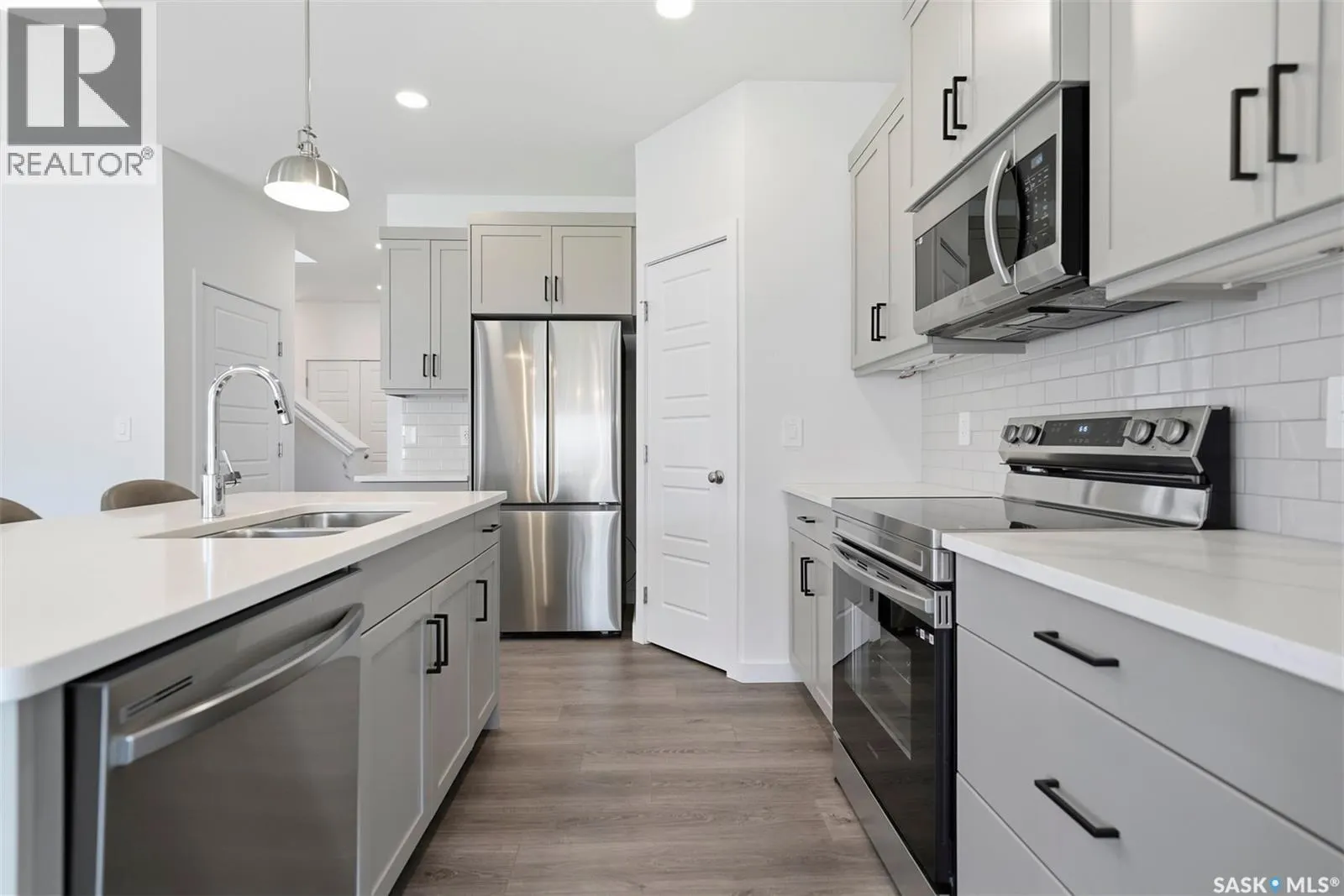 377 Germain MANOR
