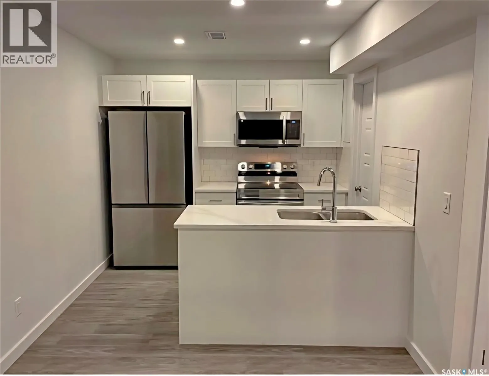 377 Germain MANOR