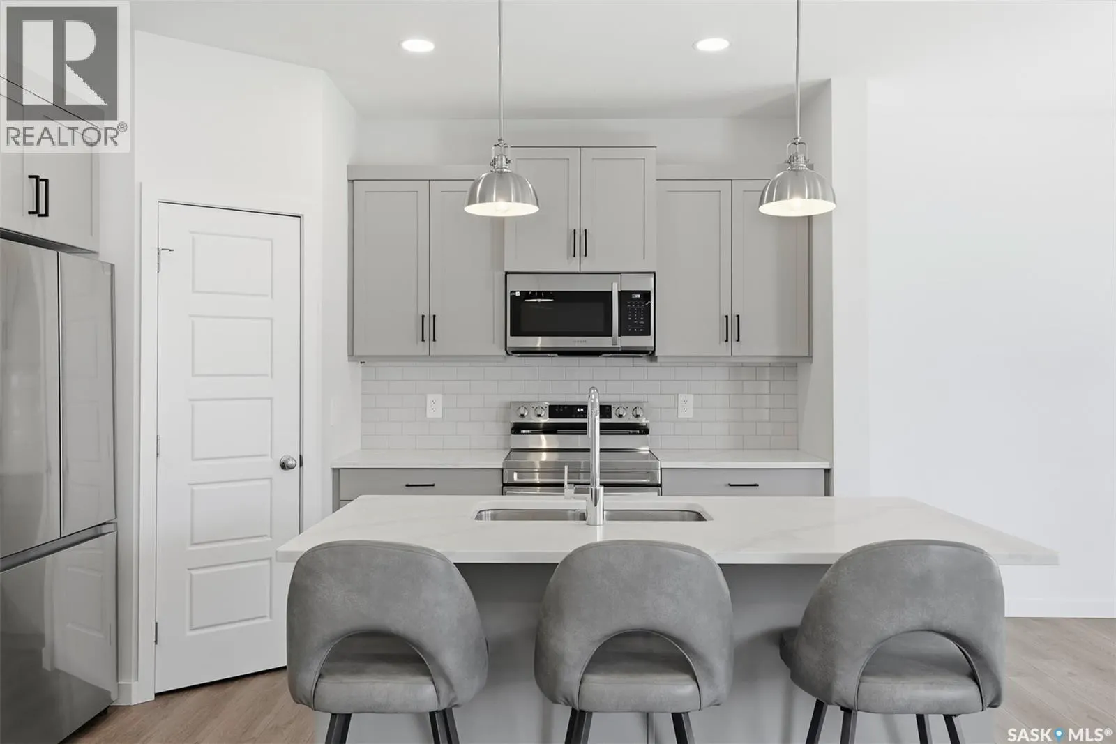 377 Germain MANOR