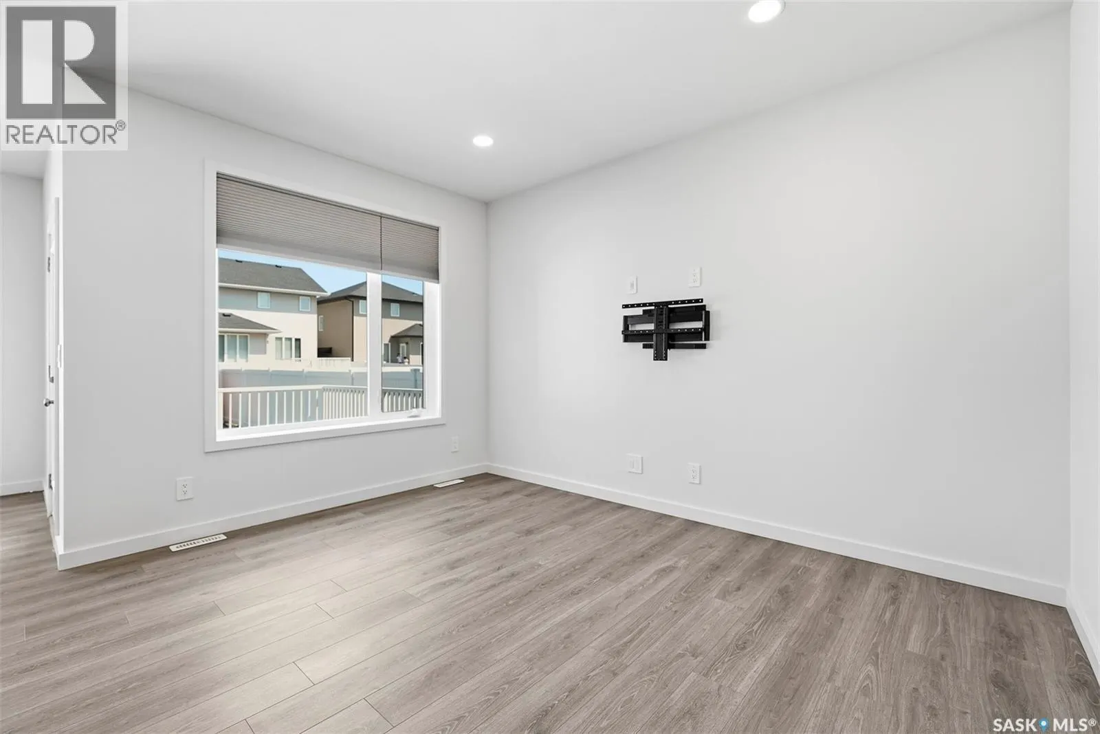 377 Germain MANOR