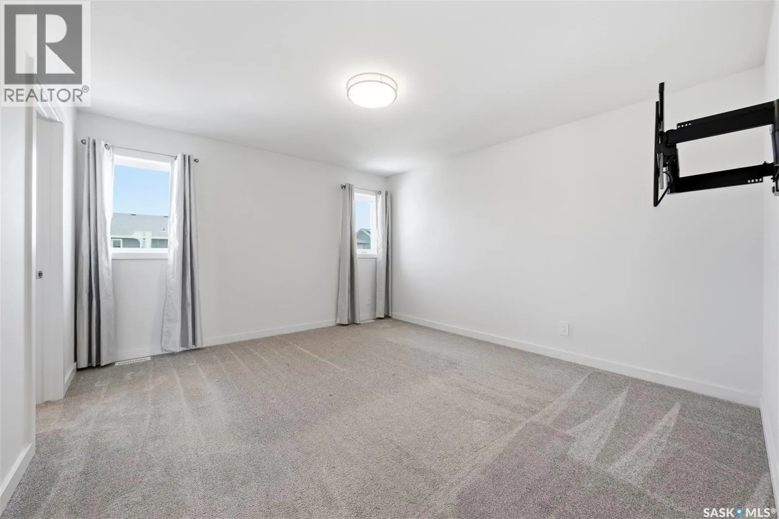 377 Germain MANOR