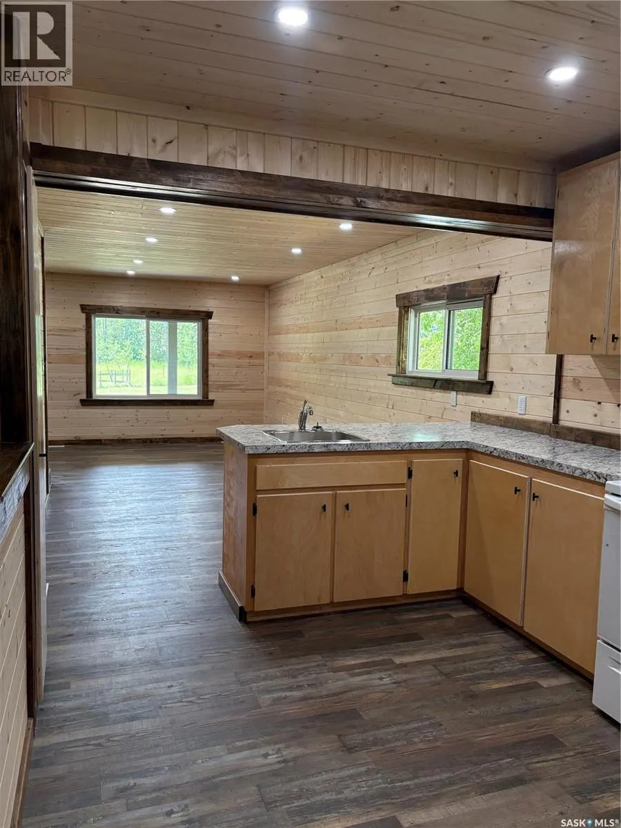 Thompson Acreage