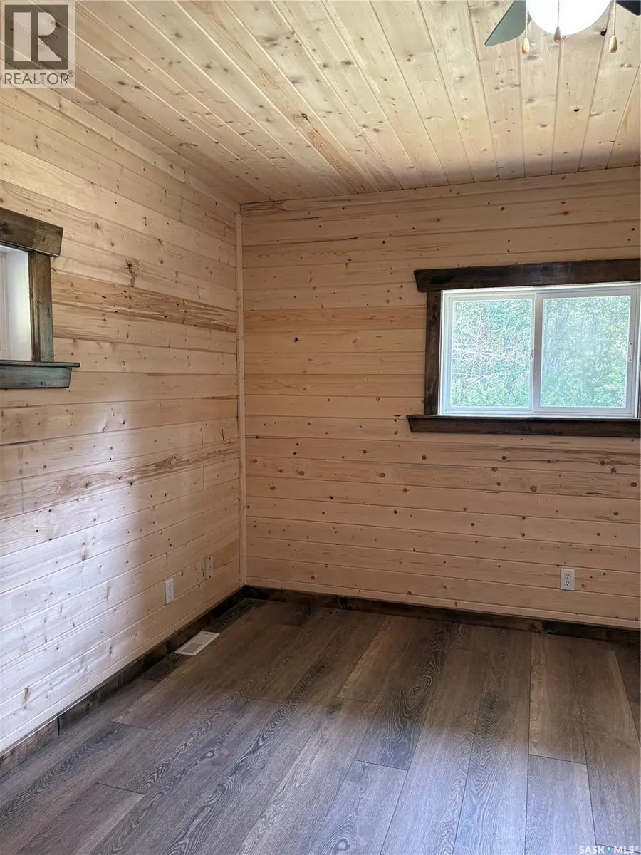 Thompson Acreage