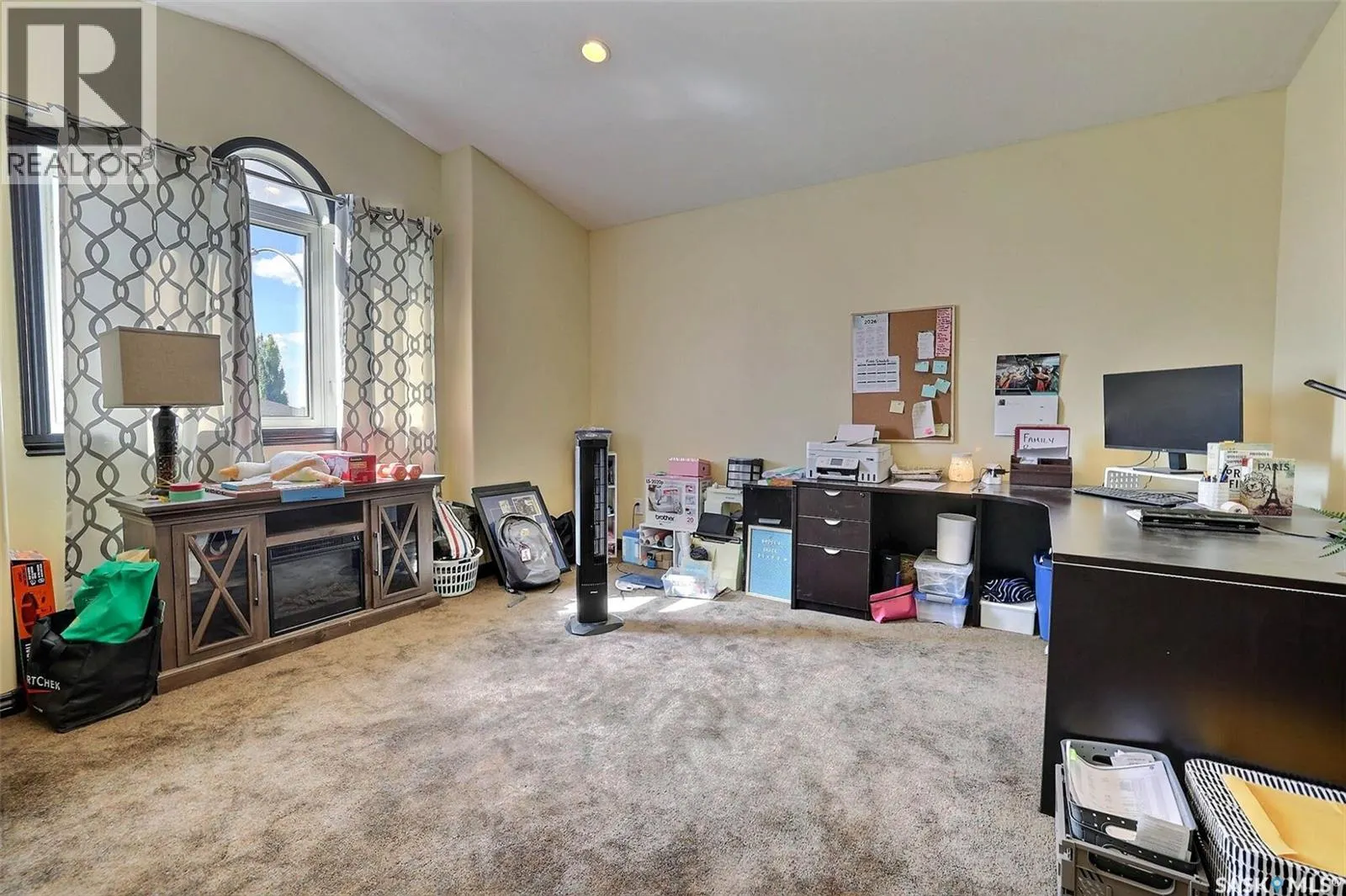 71 Fairway CRESCENT