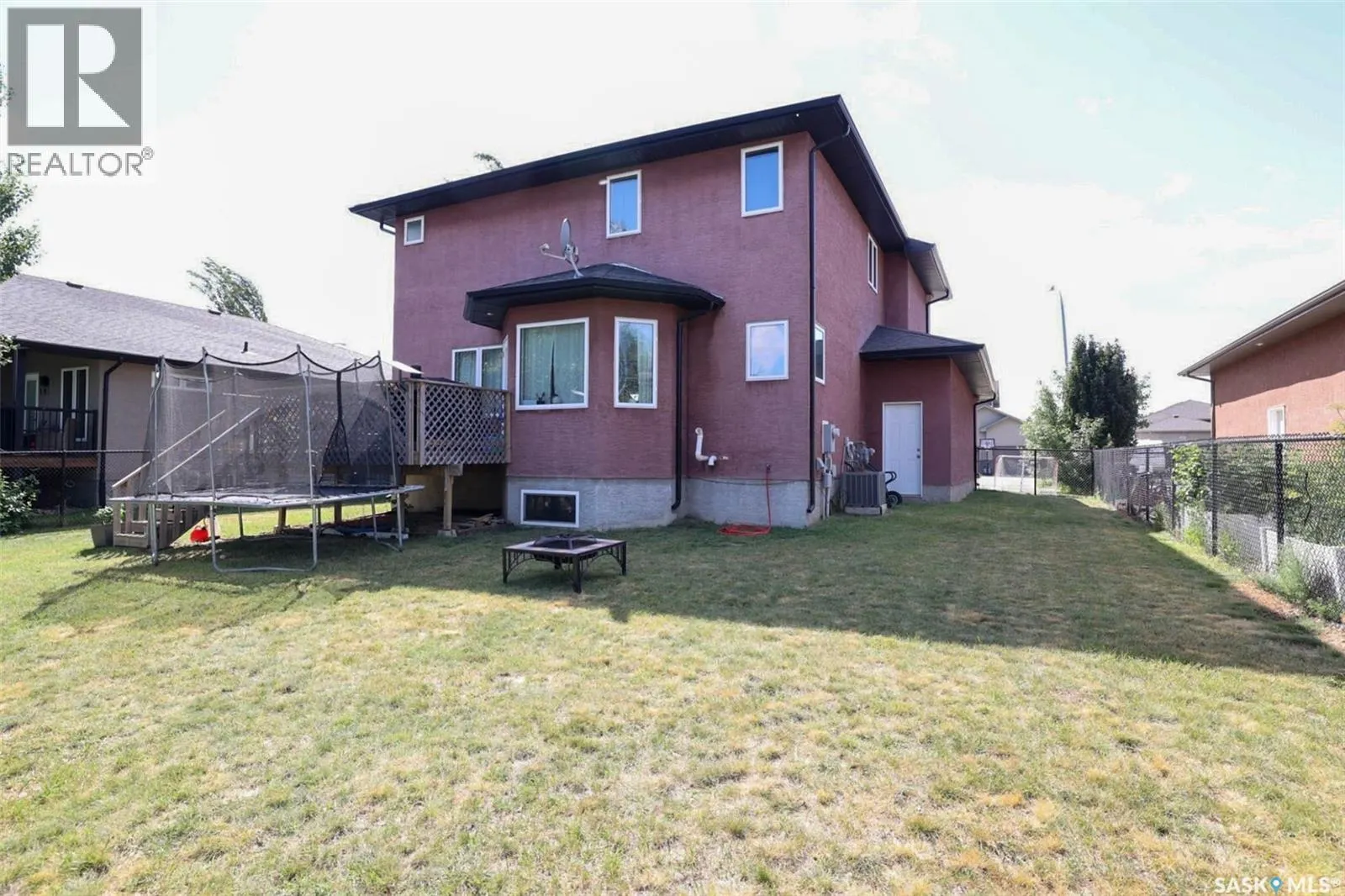 71 Fairway CRESCENT