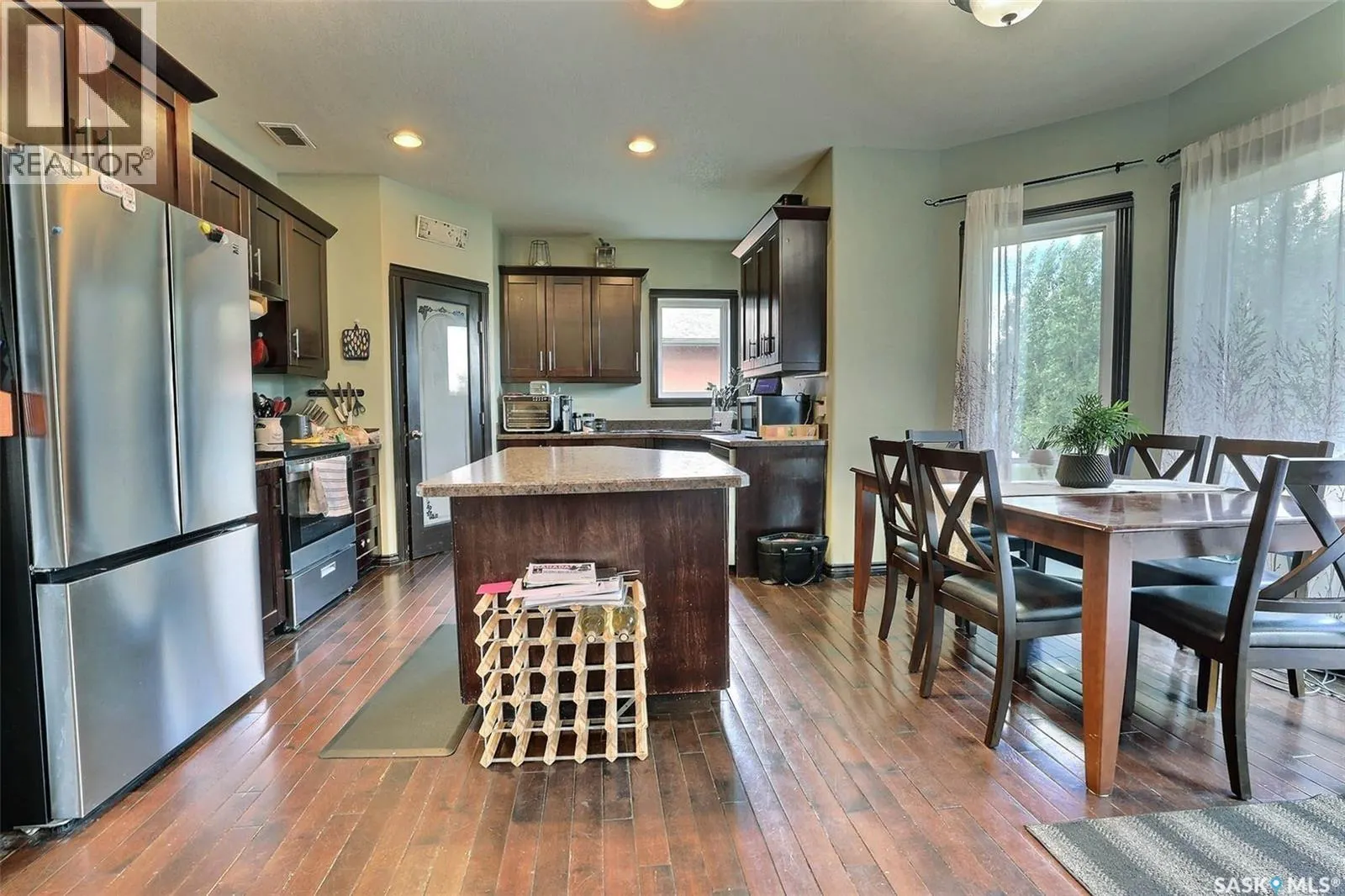 71 Fairway CRESCENT