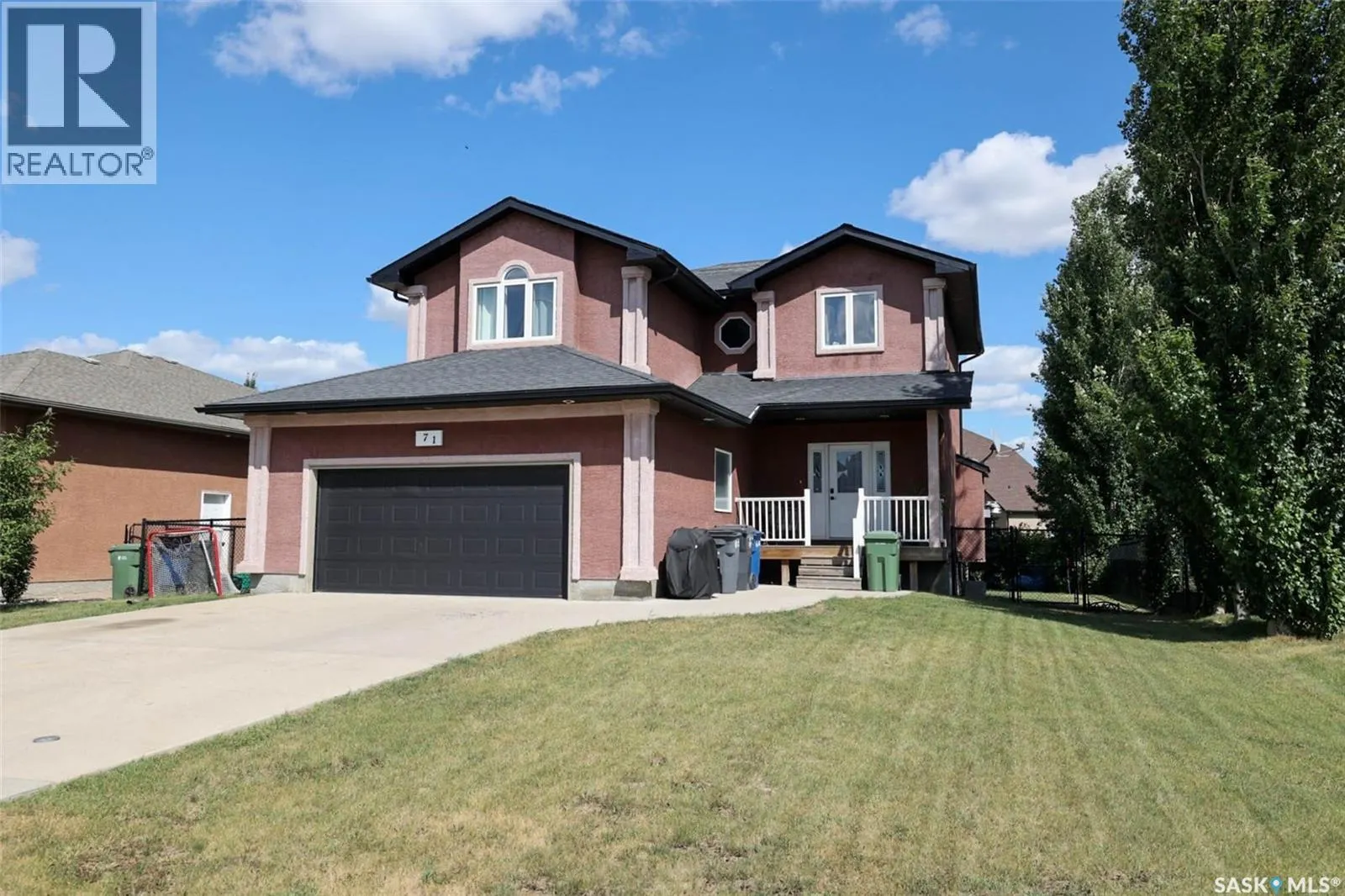 71 Fairway CRESCENT