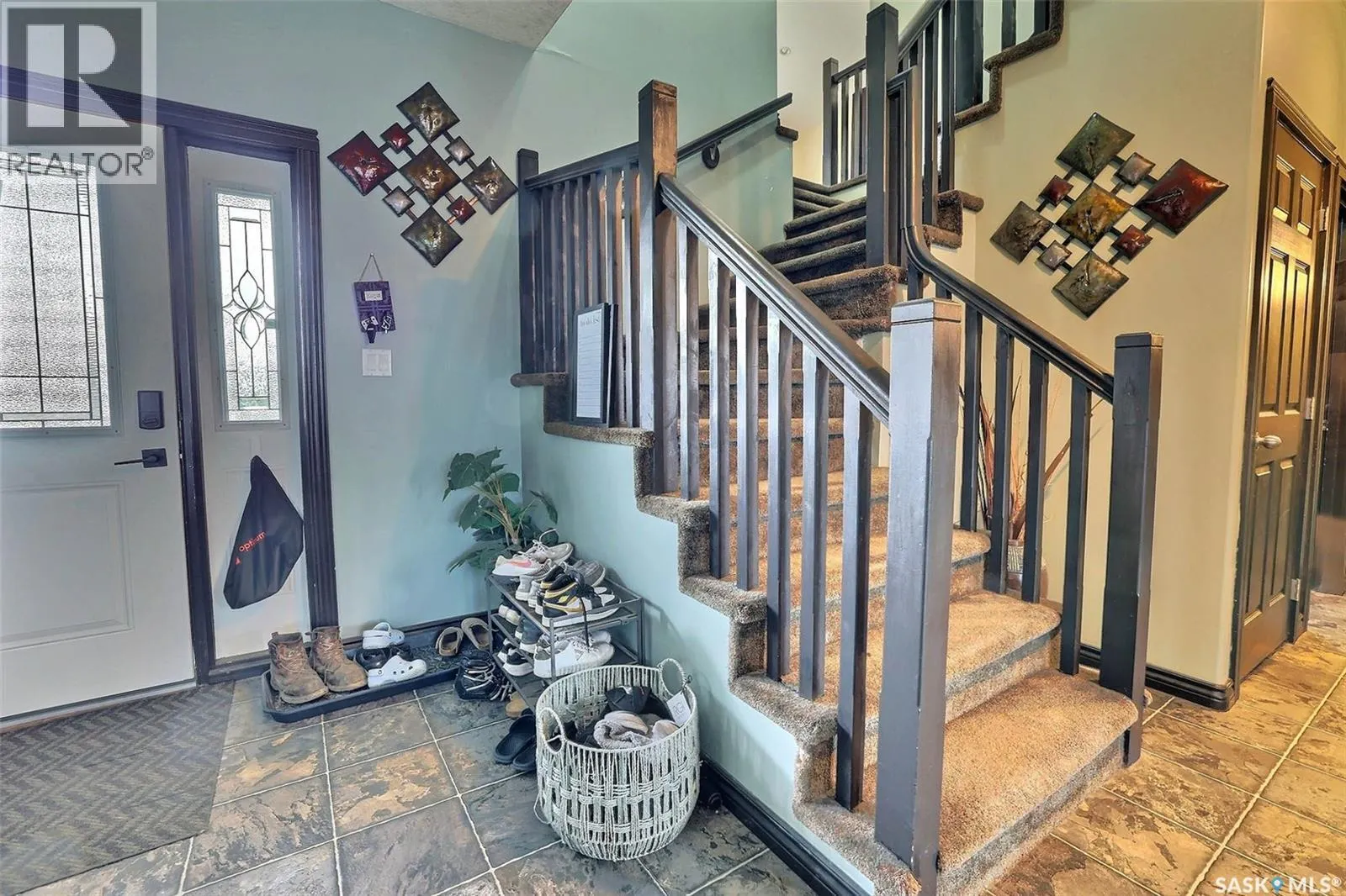71 Fairway CRESCENT
