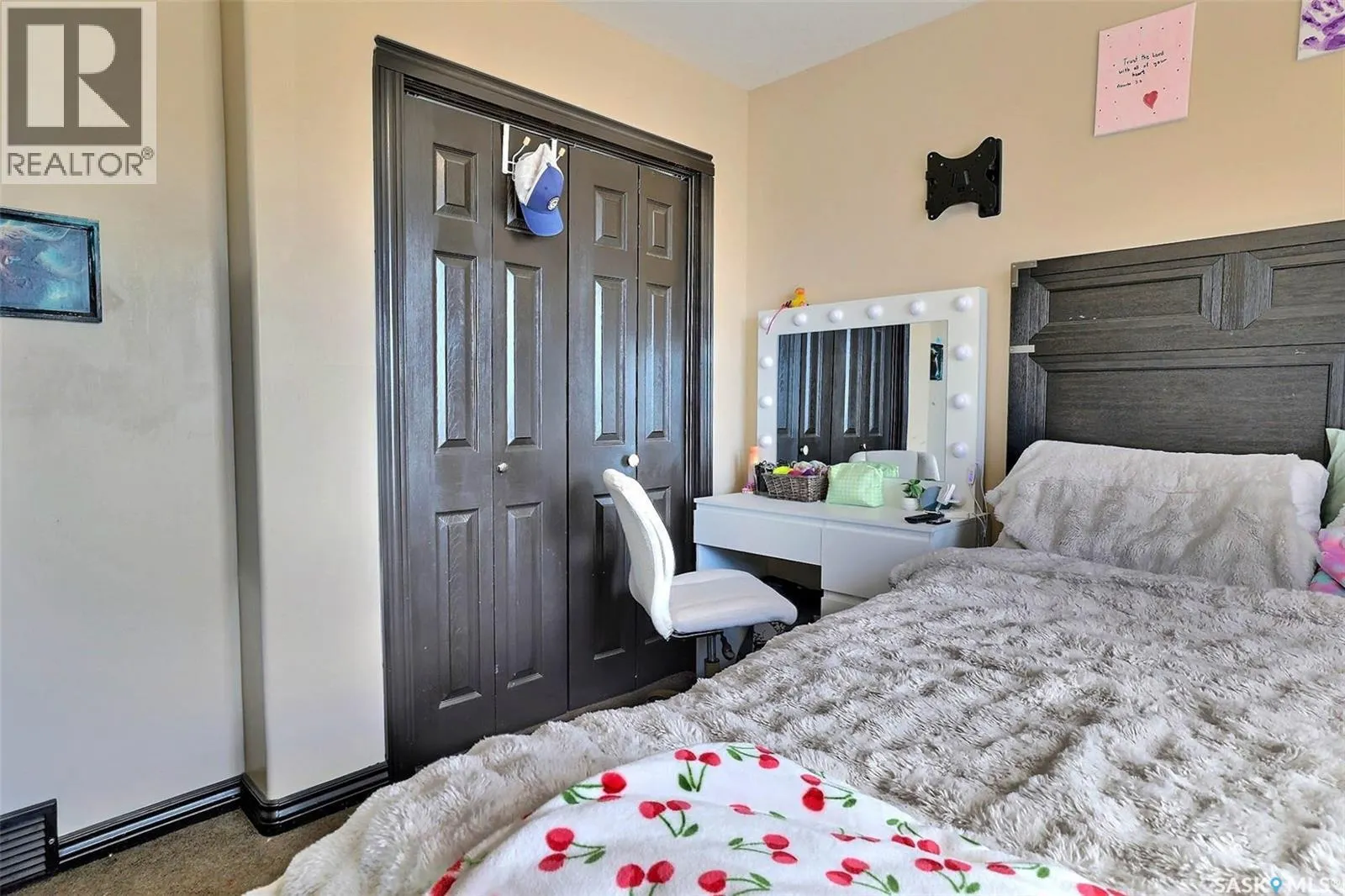 71 Fairway CRESCENT
