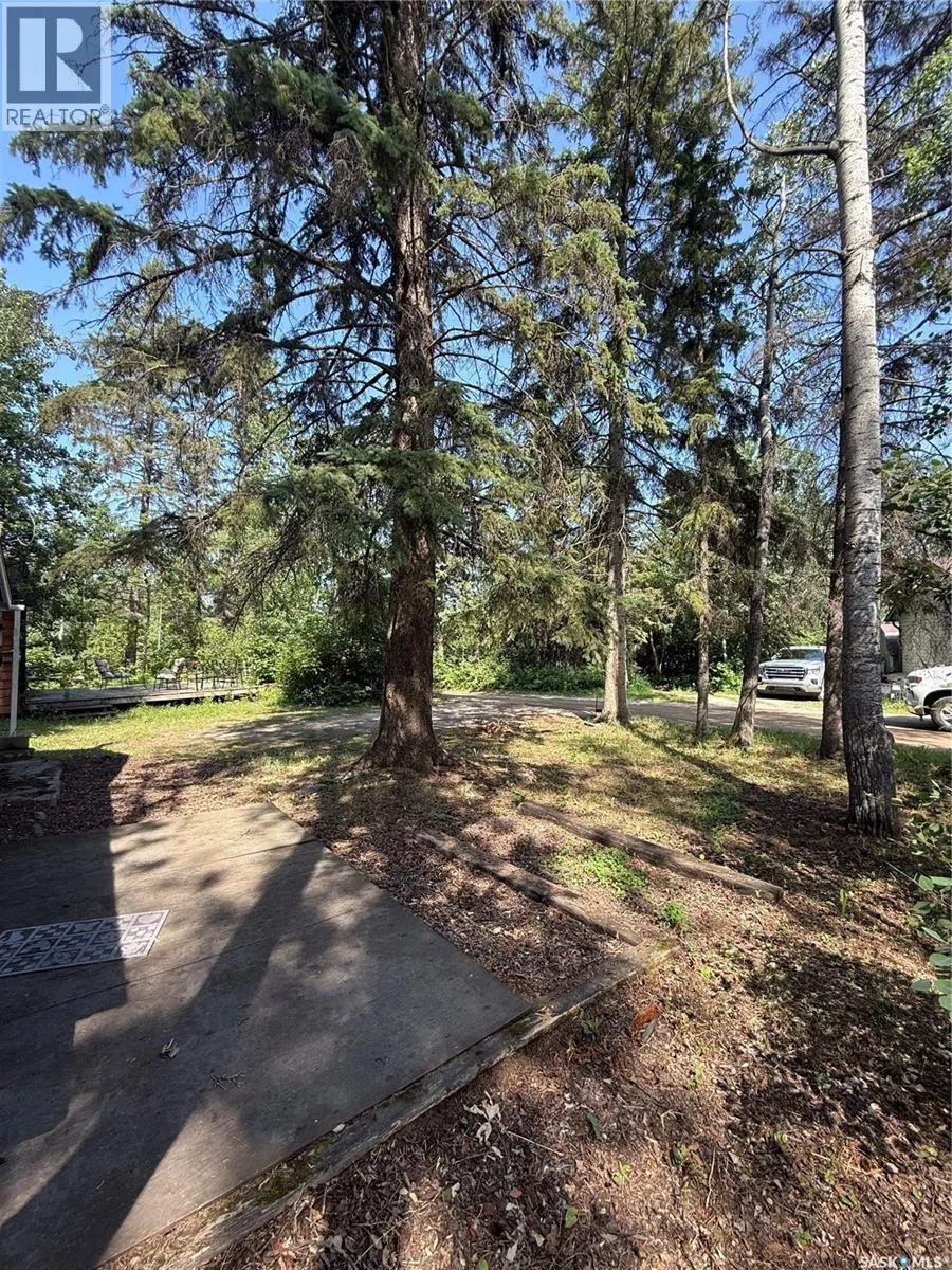 106 Agnes STREET