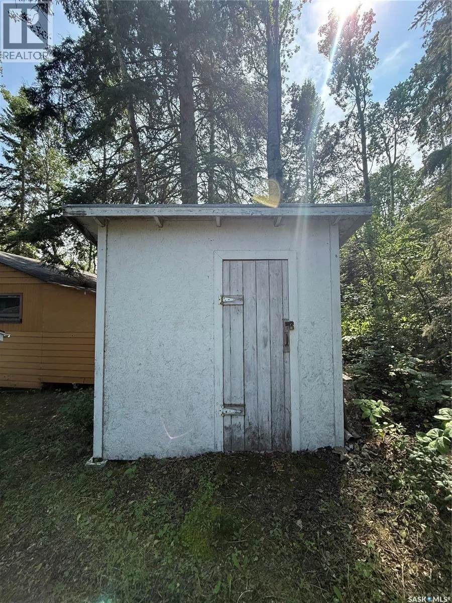 106 Agnes STREET