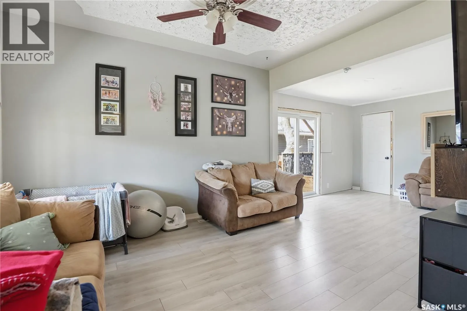 56 Iroquois STREET W