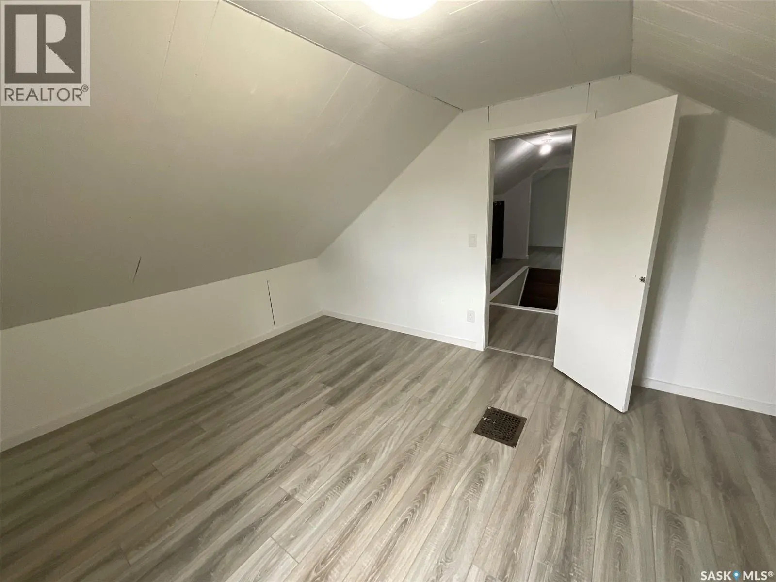210 7th STREET S