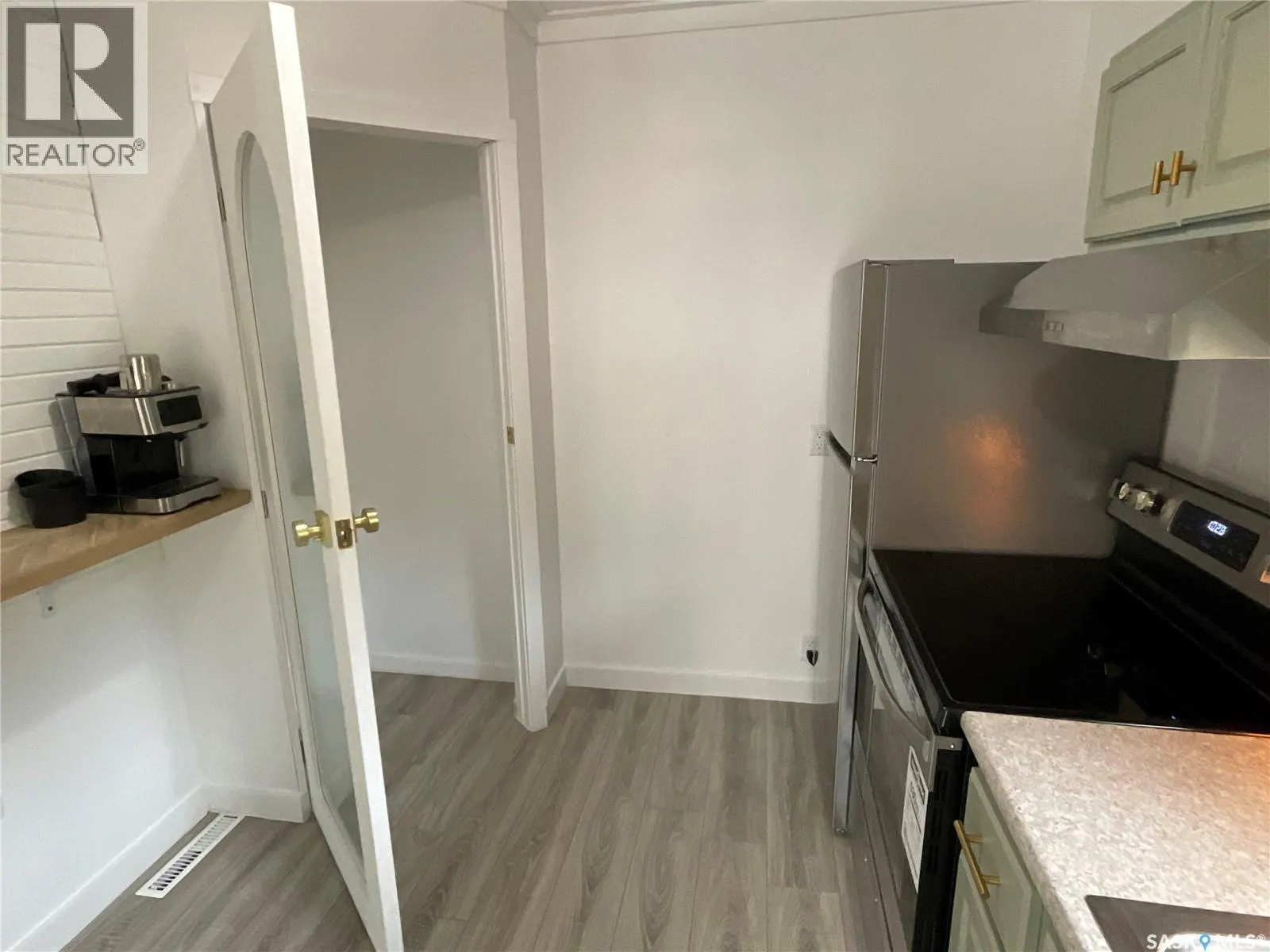 210 7th STREET S