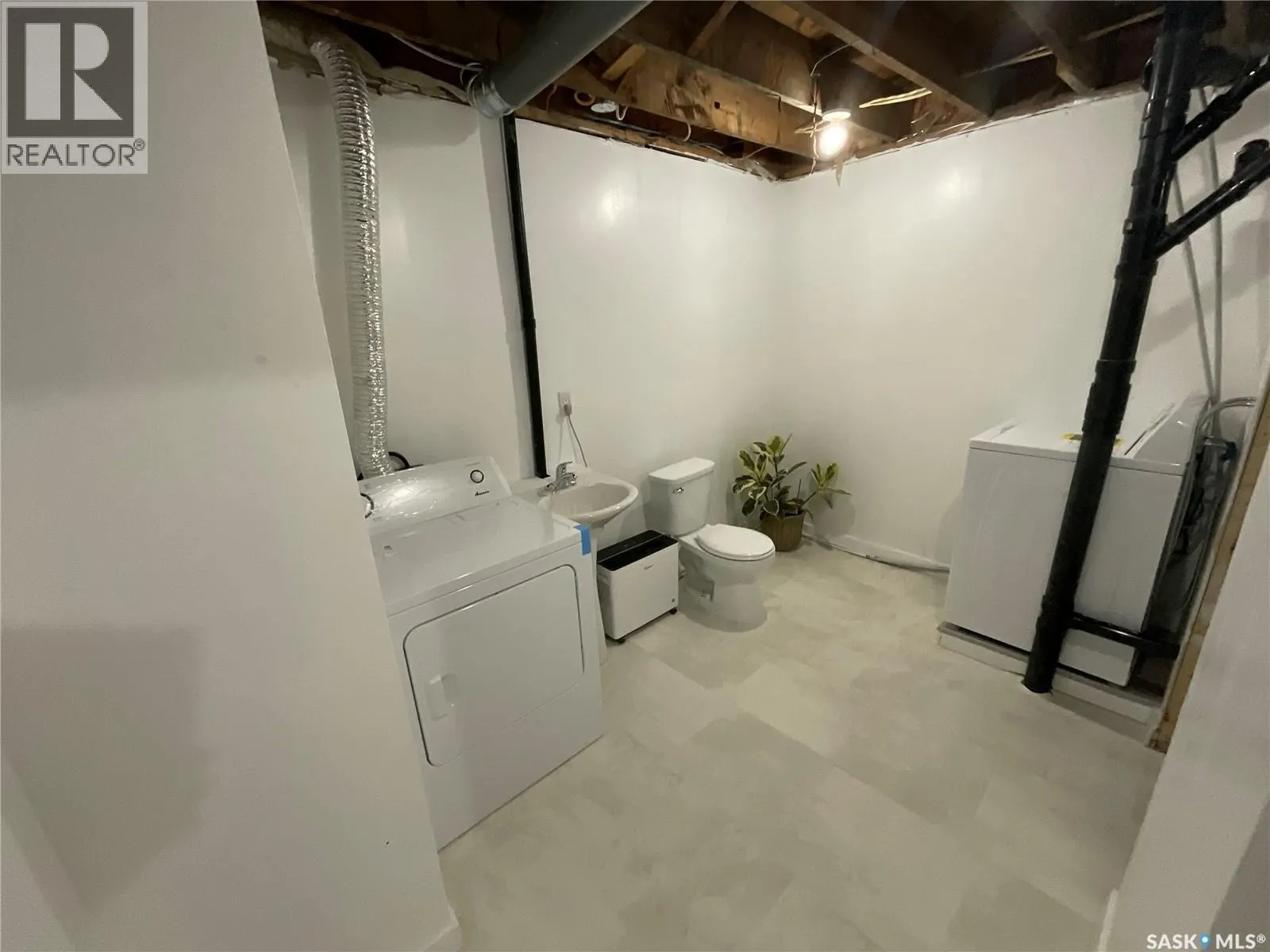 210 7th STREET S