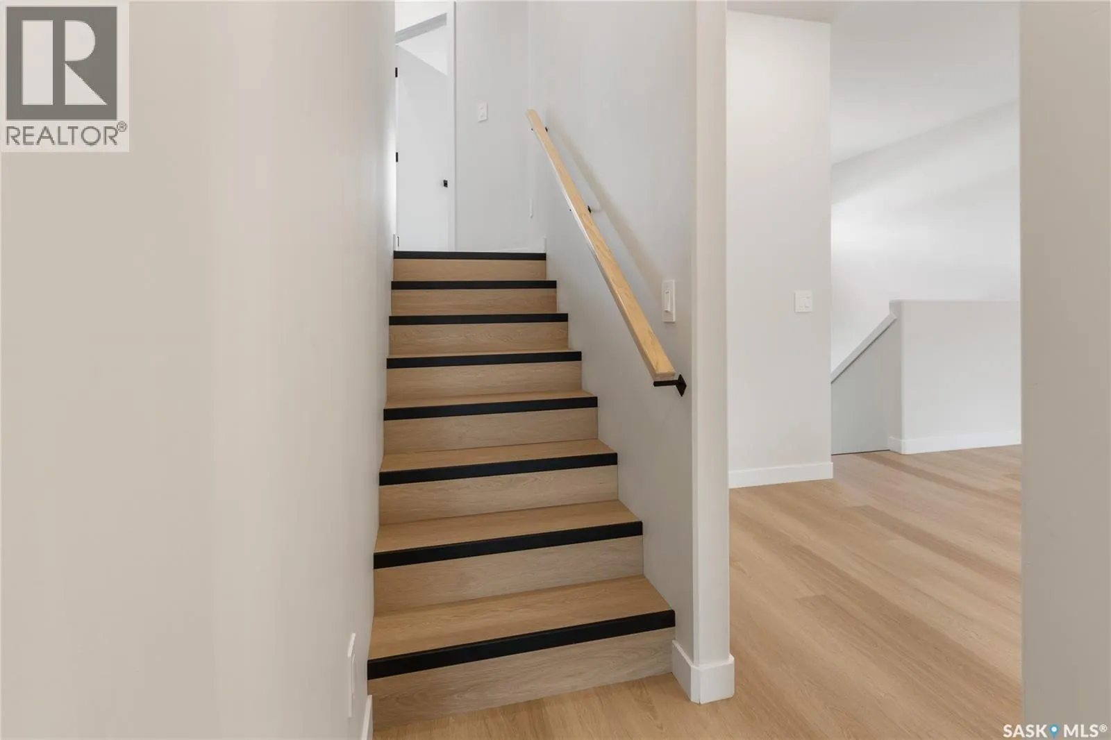 655 Underhill ROAD