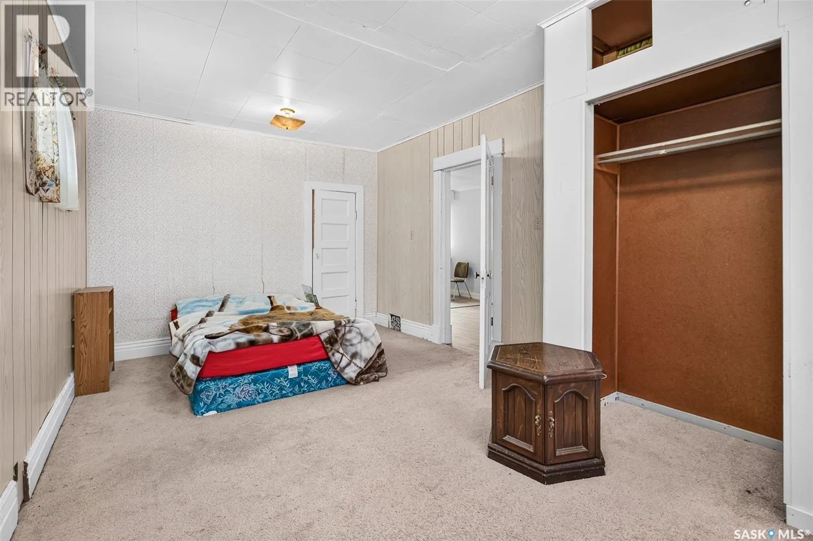 55 Iroquois STREET W