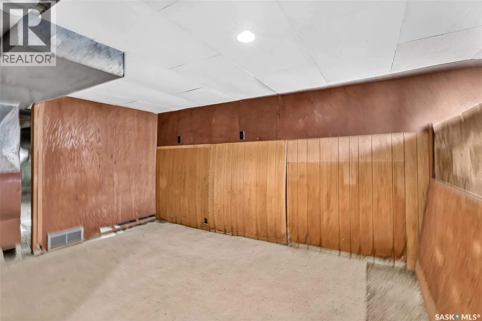55 Iroquois STREET W