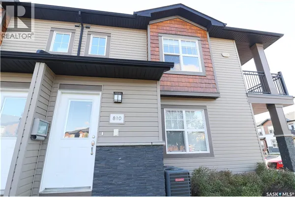 810 1015 Patrick CRESCENT