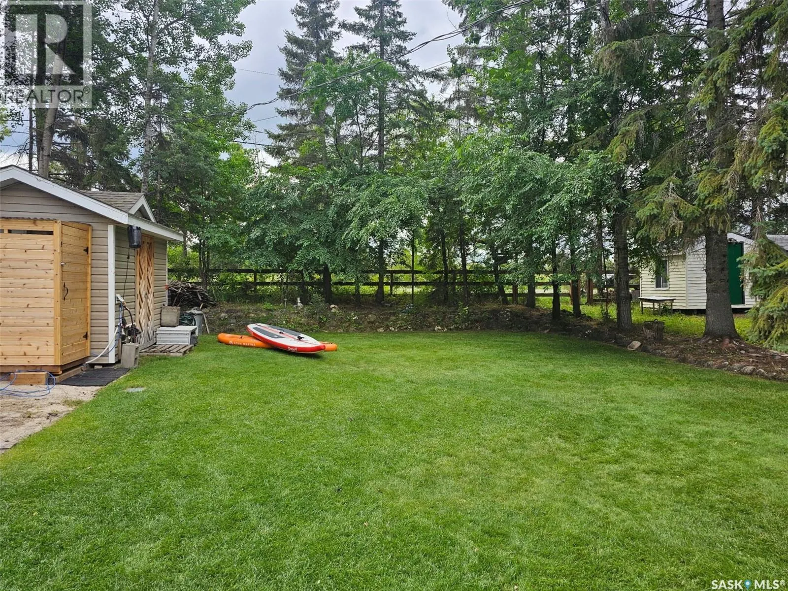 14 Lakeshore DRIVE