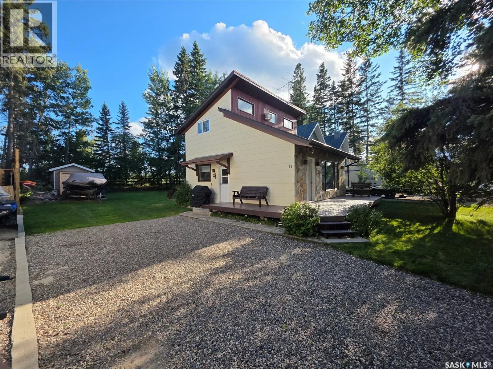 14 Lakeshore DRIVE