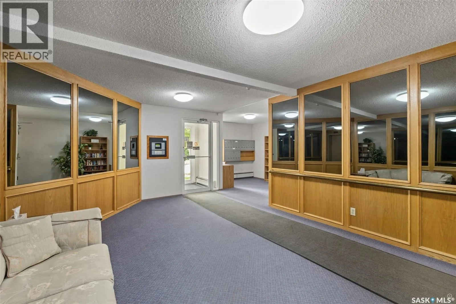 105 66 19th STREET W