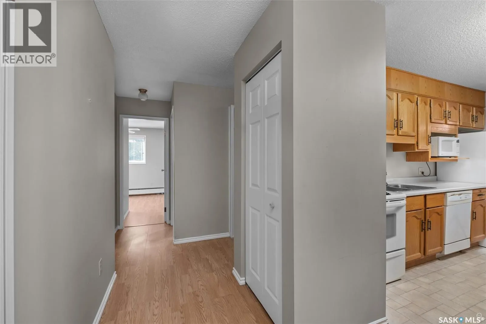105 66 19th STREET W