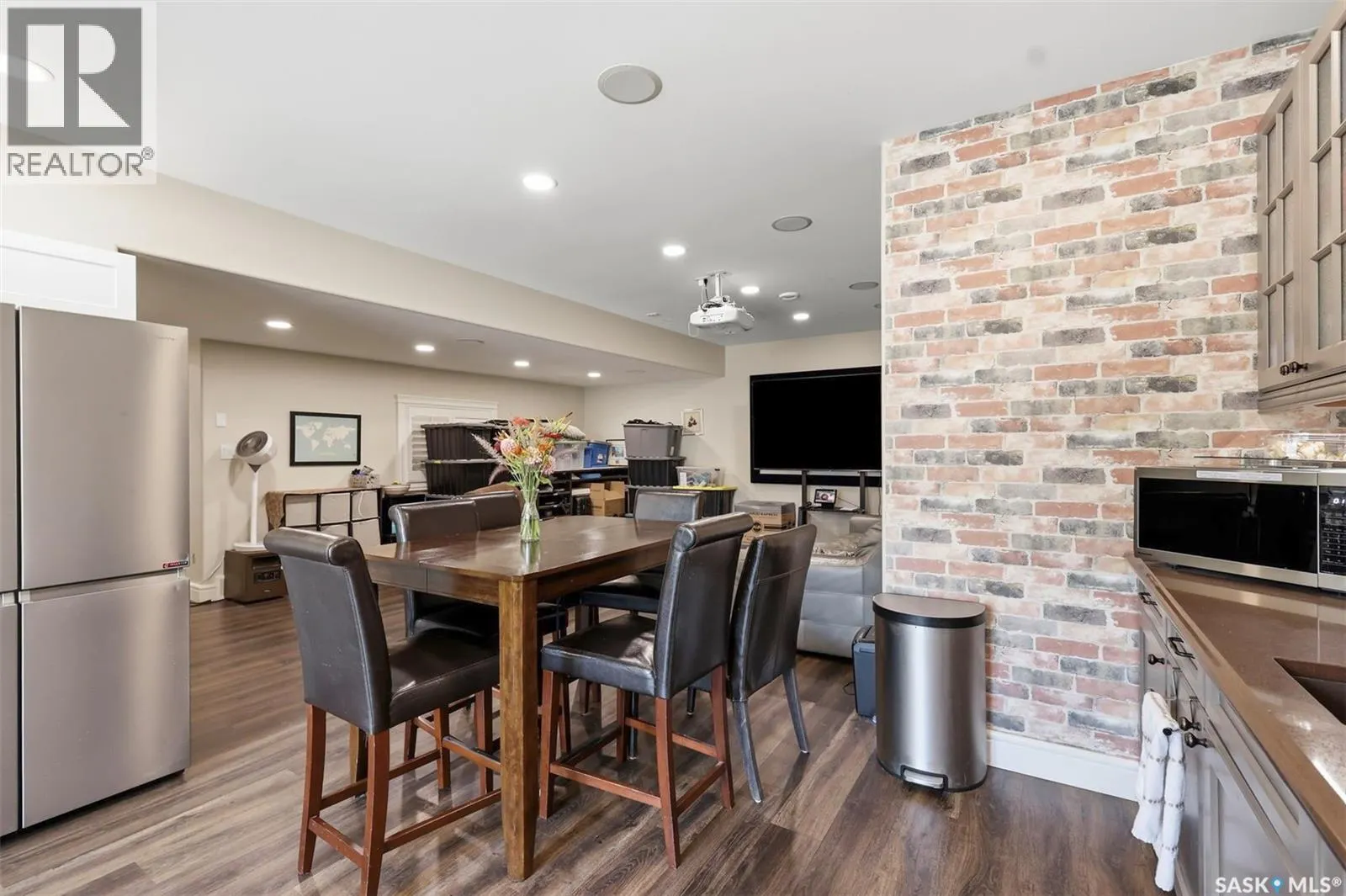 419 Salloum BAY