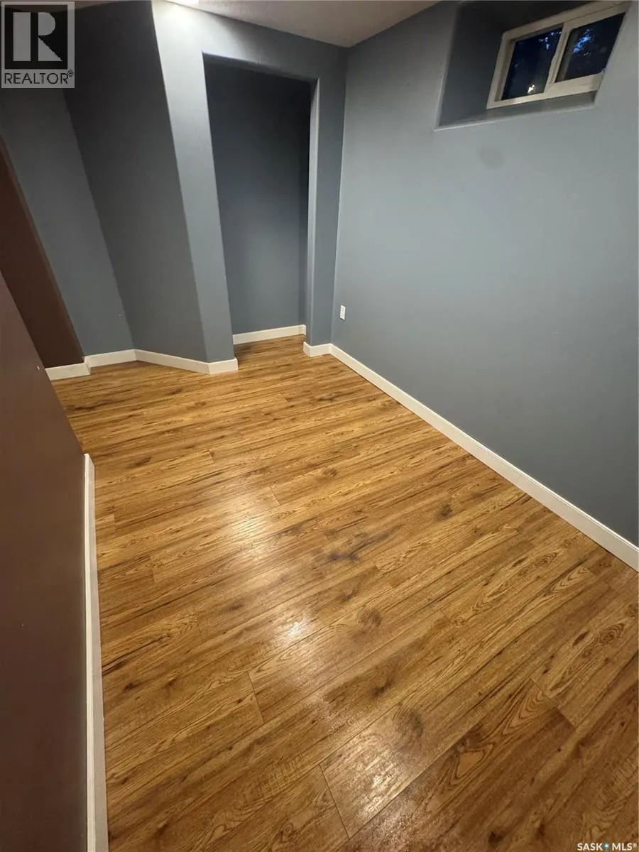 206 2nd STREET N