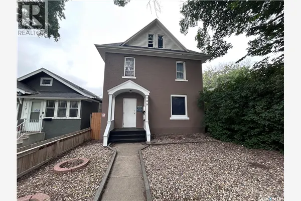 109 28th STREET W