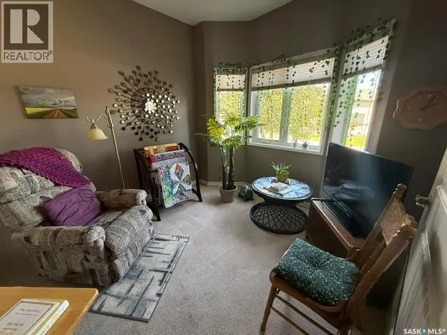 2 - 550 Southwood DRIVE