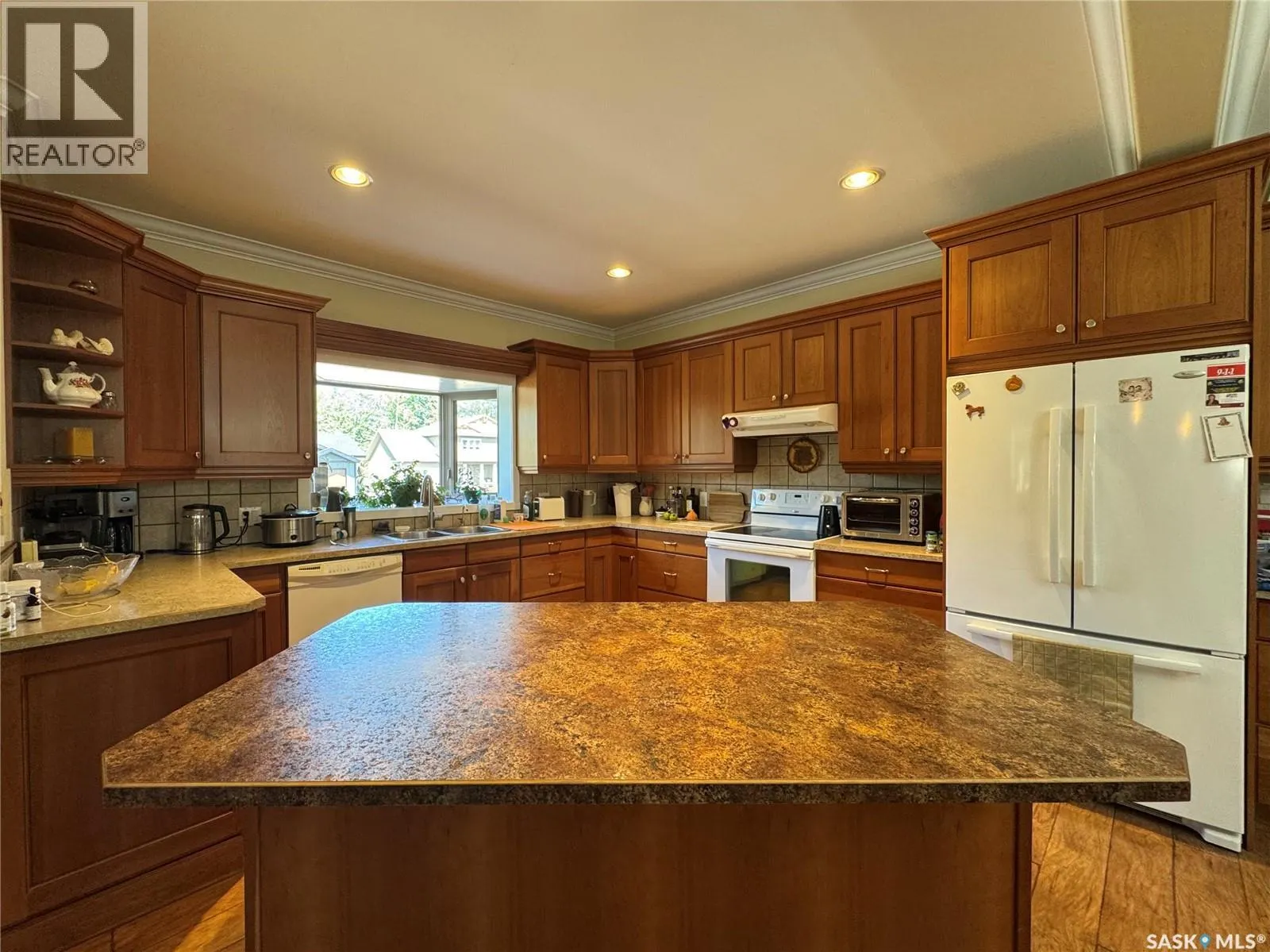 21 Fairway DRIVE