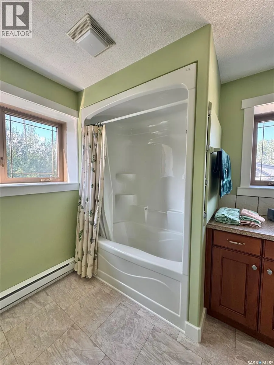 21 Fairway DRIVE