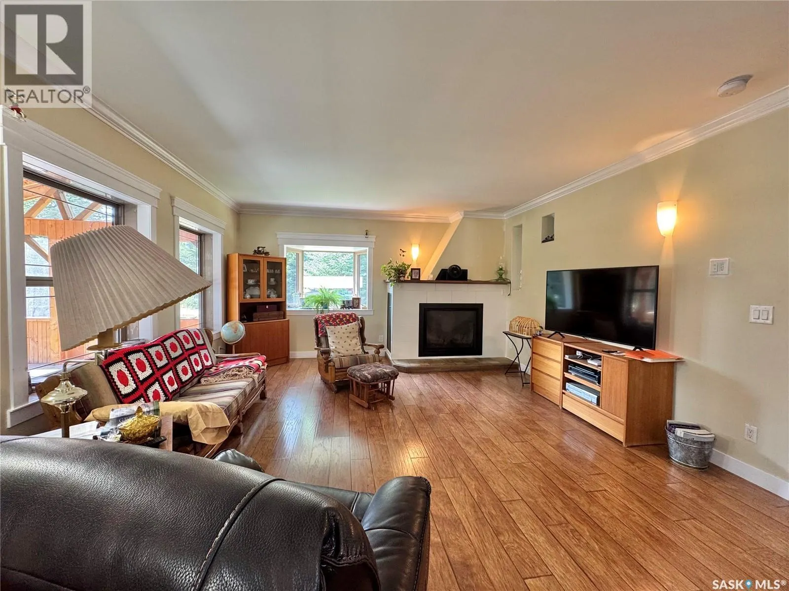 21 Fairway DRIVE