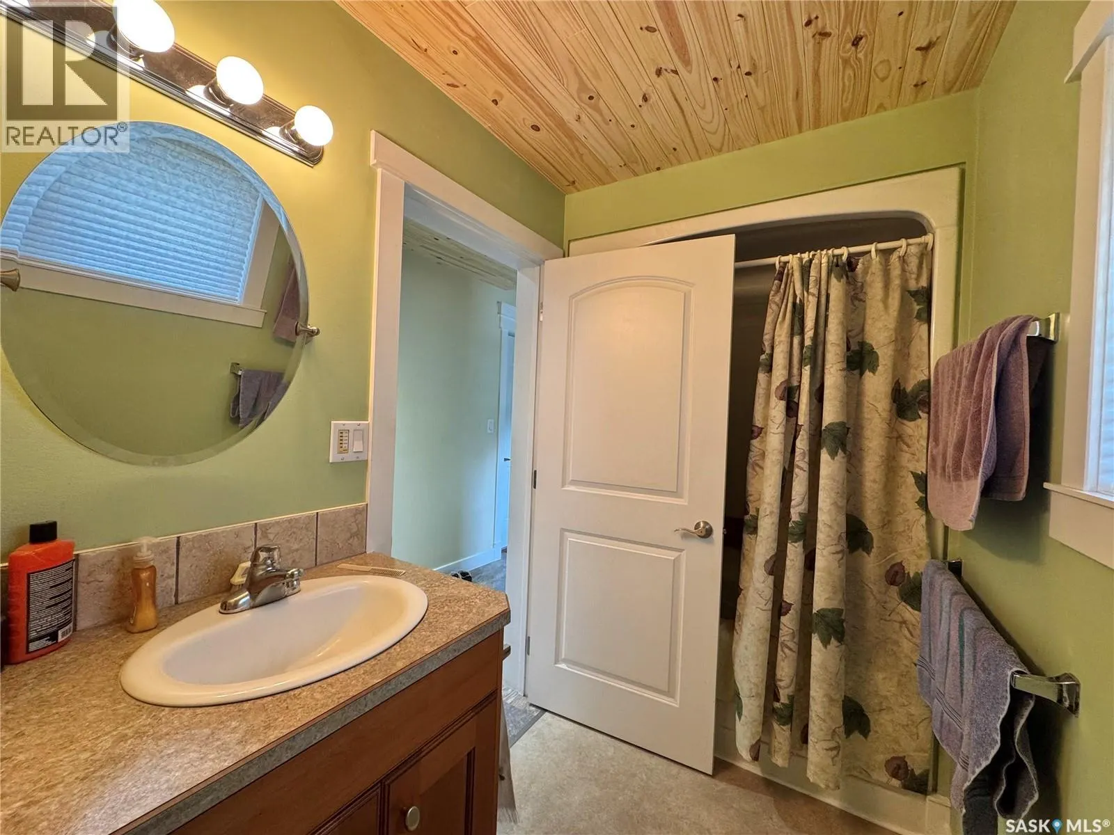 21 Fairway DRIVE