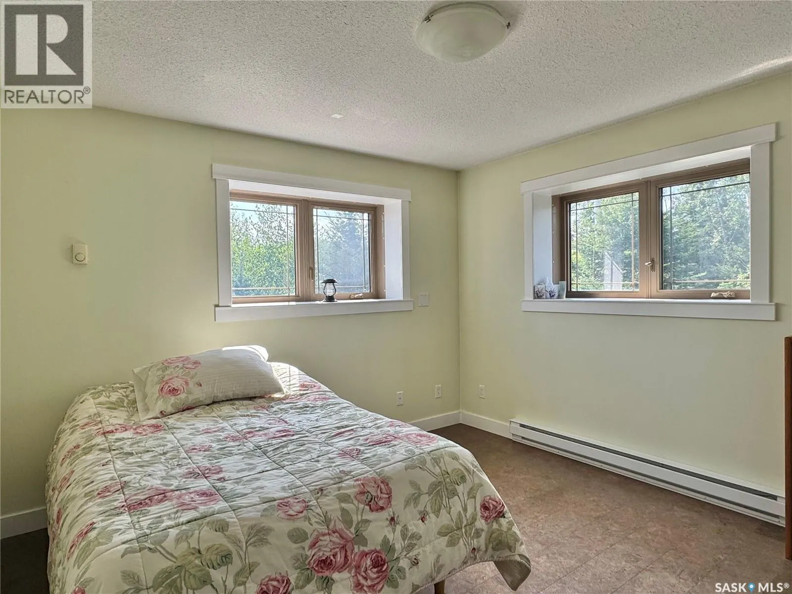 21 Fairway DRIVE