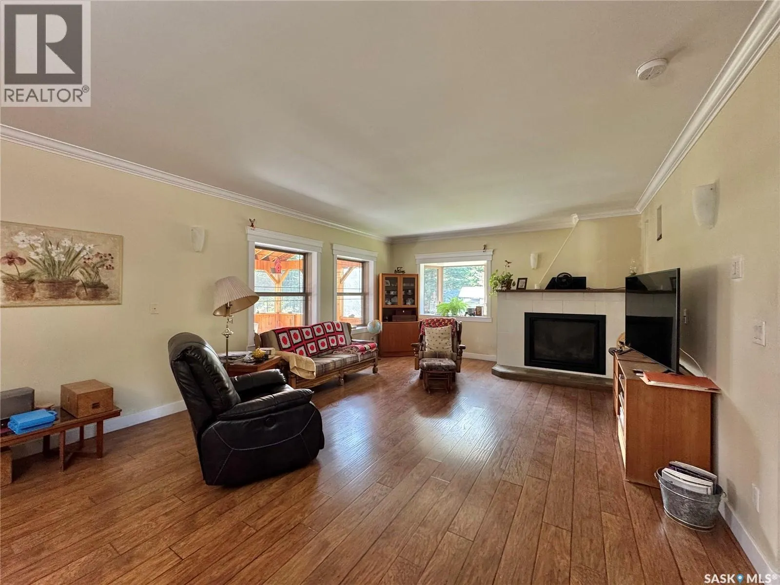 21 Fairway DRIVE