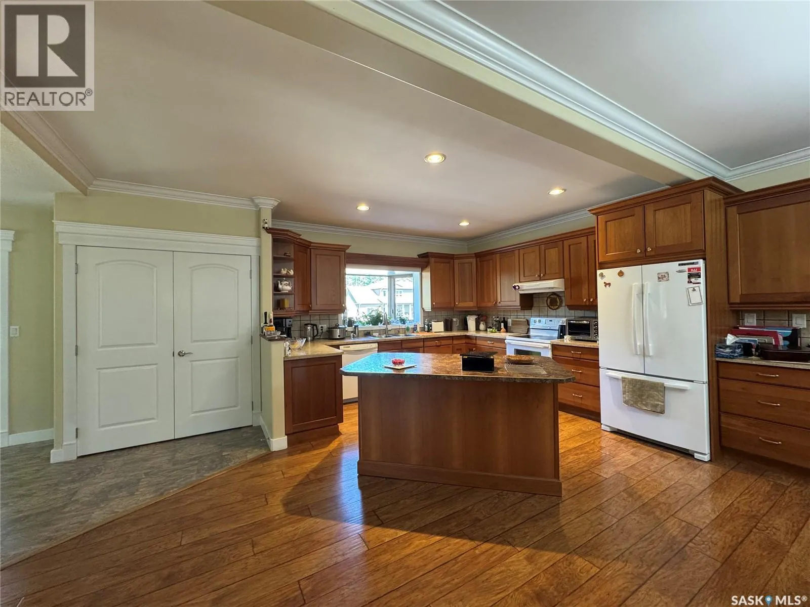 21 Fairway DRIVE