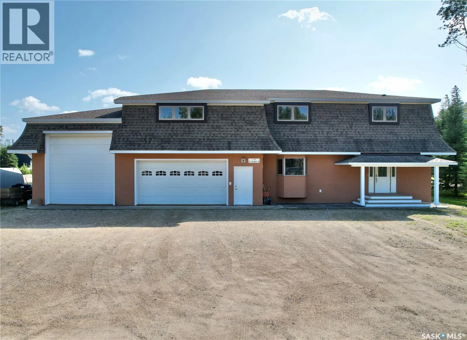 21 Fairway DRIVE
